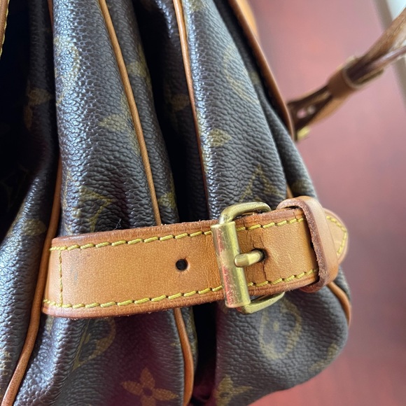 Louis Vuitton Saumur 30 - Picture 9 of 16